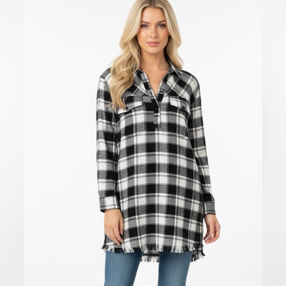 Umgee black & white buffalo check tunic top size small new without tags